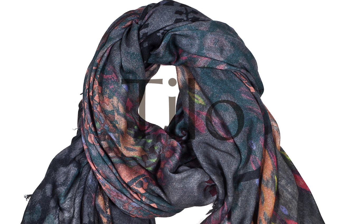 tilo scarf